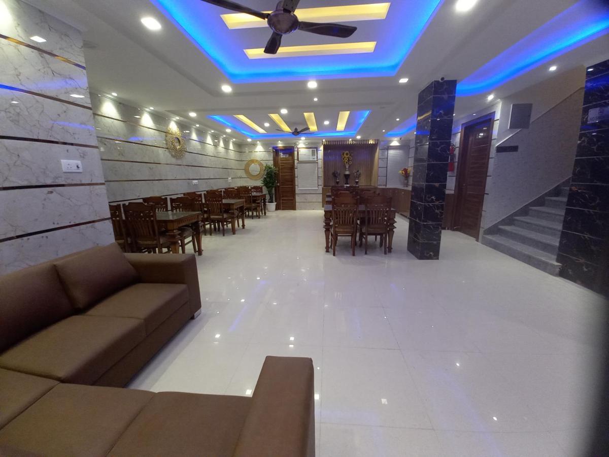 Hotel Festival Mahipalpur Delhi Airport - Near Delhi Aerocity 뉴델리 외부 사진